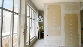 ΠΩΛΕΙΤΑΙ ΗΜΙΤΕΛΕΣ ΔΙΑΜΕΡΙΣΜΑ ΣΤΟ ΚΕΝΤΡΟ ΤΗΣ ΛΙΒΑΔΕΙΑΣ
