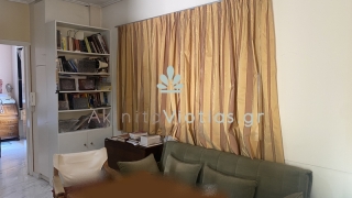 ΠΩΛΕΙΤΑΙ ΑΥΤΟΤΕΛΕΣ ΚΤΙΡΙΟ ΣΤΟ ΚΕΝΤΡΟ ΤΗΣ ΛΙΒΑΔΕΙΑΣ